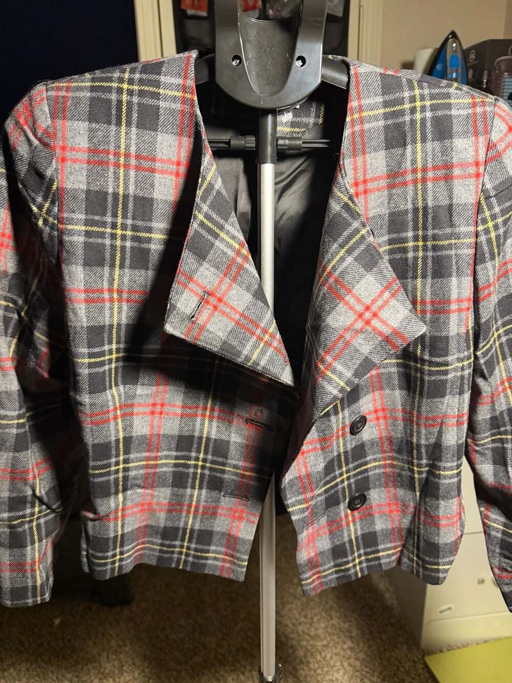 Vintage Pendleton Petite 100% Virgin Wool Gray Red Plaid Button Blazer